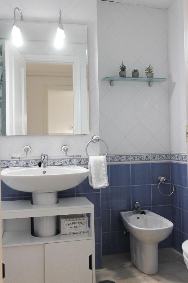 Monkeys Apartments Lumbreras Deluxe Seville Luaran gambar